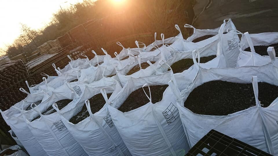 bags of equestrian rubber chippings